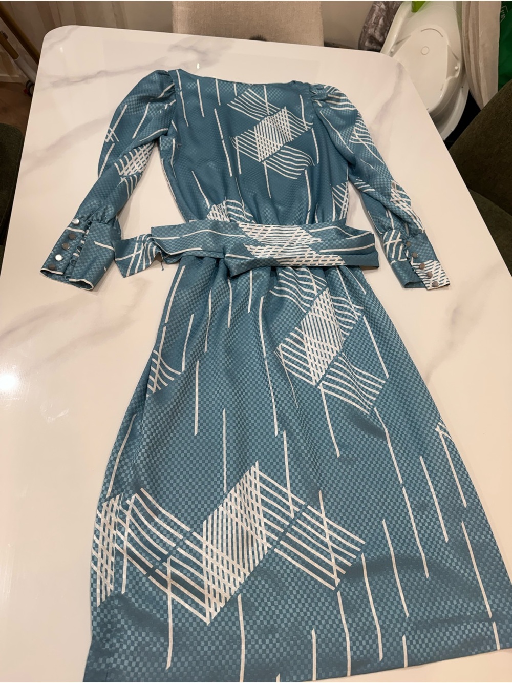 Vintage silk geometric print dress in size small